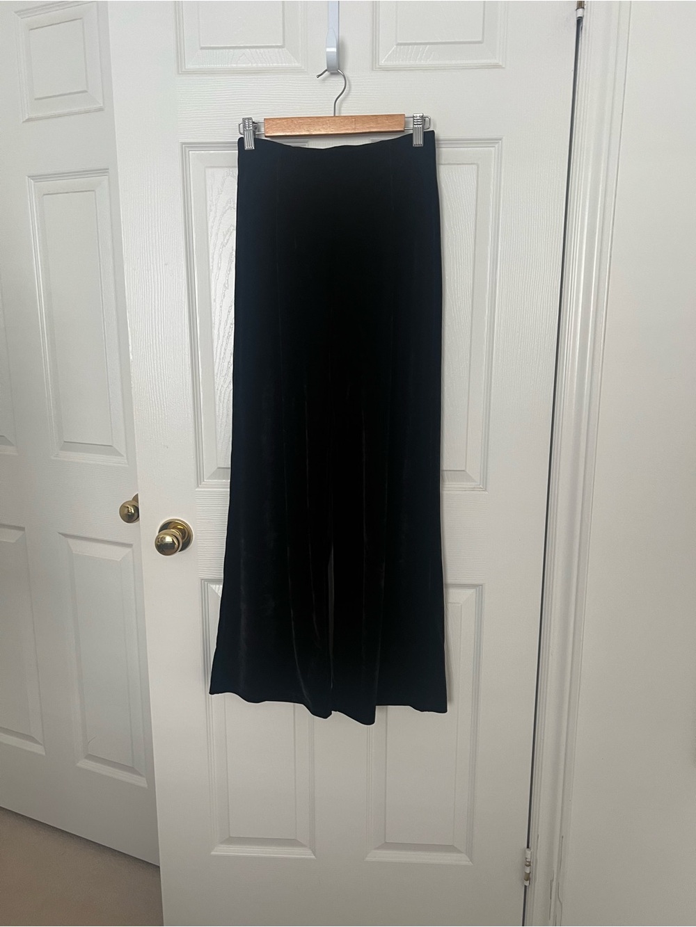 **NEW**H&M Black Velvet Pants size XS